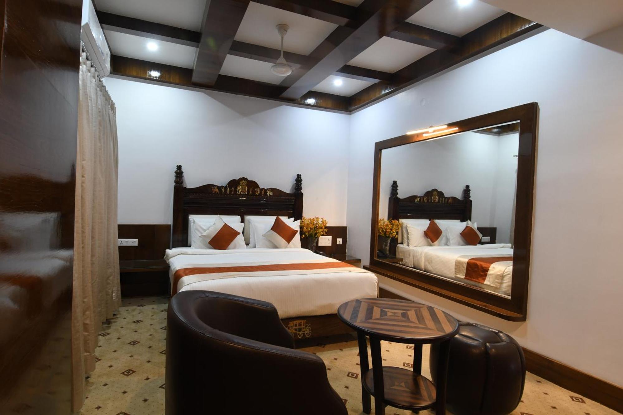 Hotel Lok Sagar Maisúr Exteriér fotografie