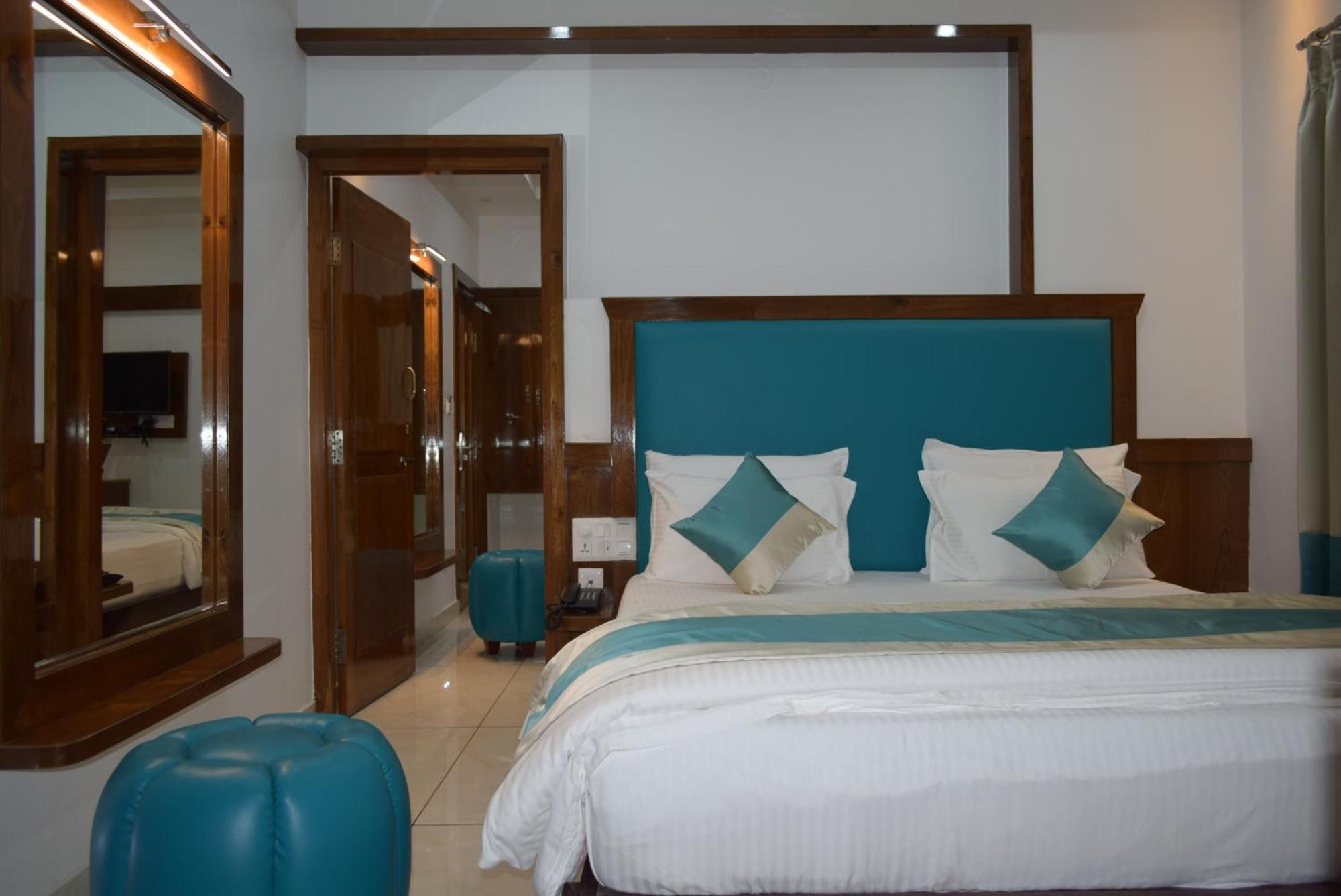 Hotel Lok Sagar Maisúr Exteriér fotografie